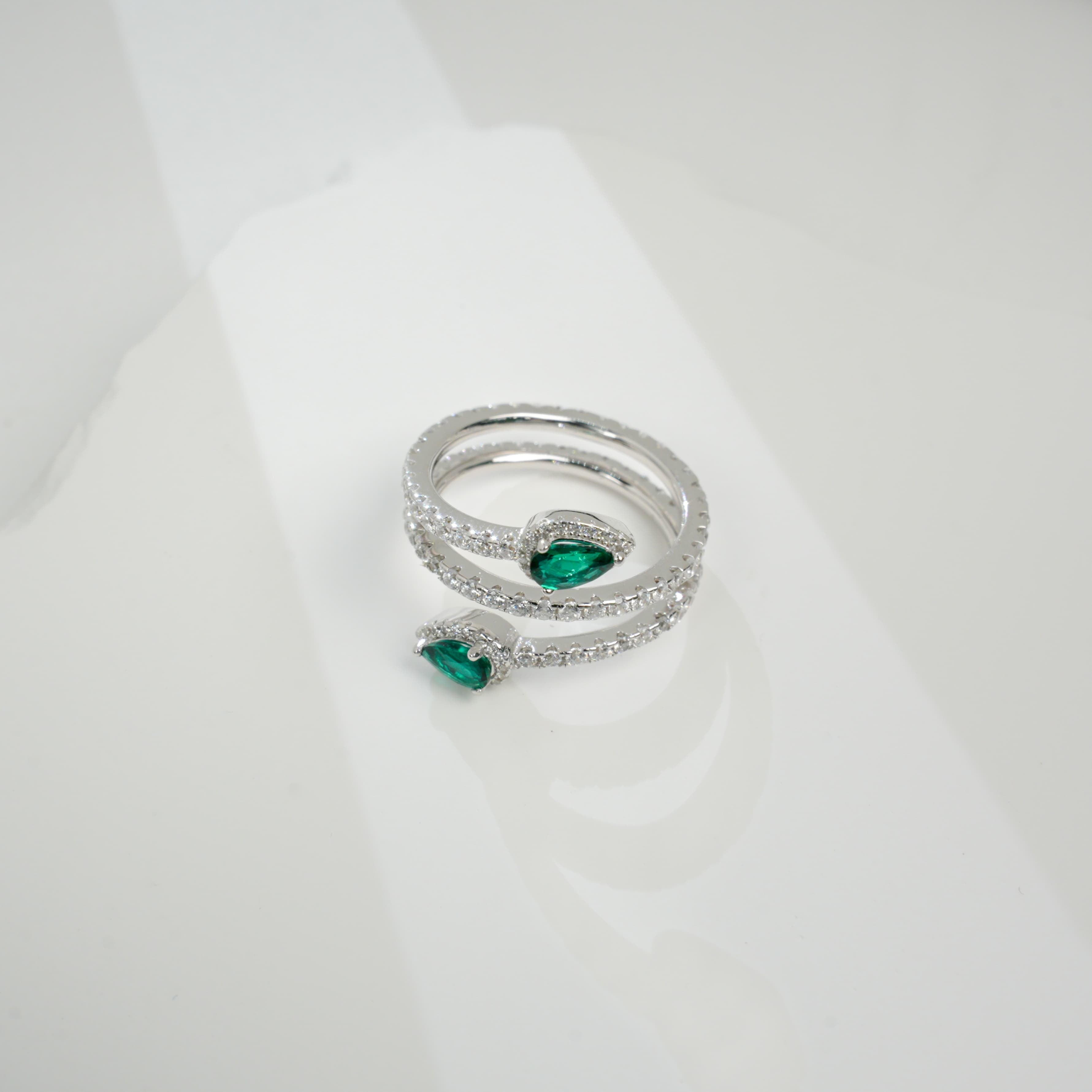 Lab-Grown Emerald Snake - Style Ring | S925 Sterling Silver Plated 18K Gold, Teardrop Cut with Zircon Halo Accents, Trendy Gemstone Jewelry