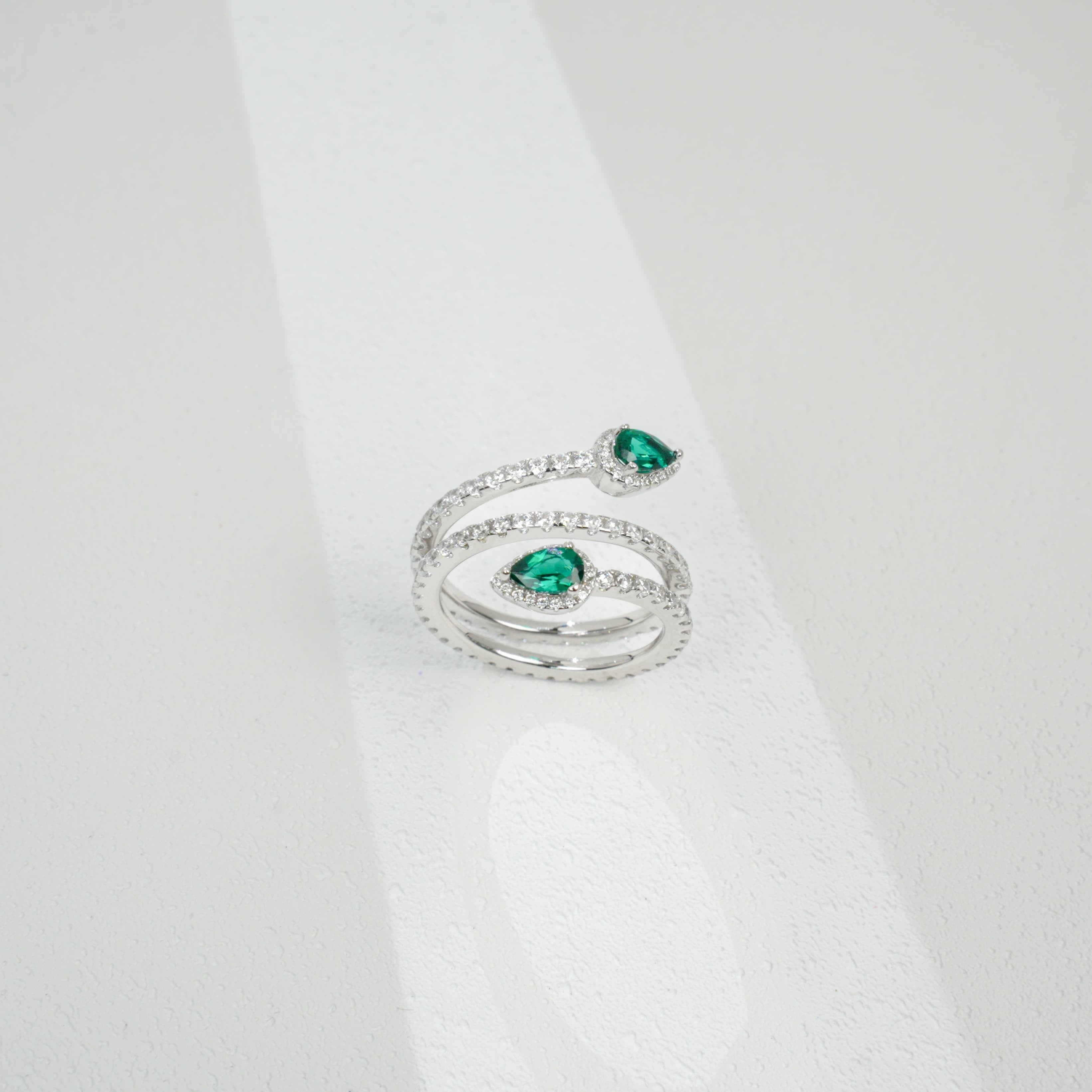 Lab-Grown Emerald Snake - Style Ring | S925 Sterling Silver Plated 18K Gold, Teardrop Cut with Zircon Halo Accents, Trendy Gemstone Jewelry