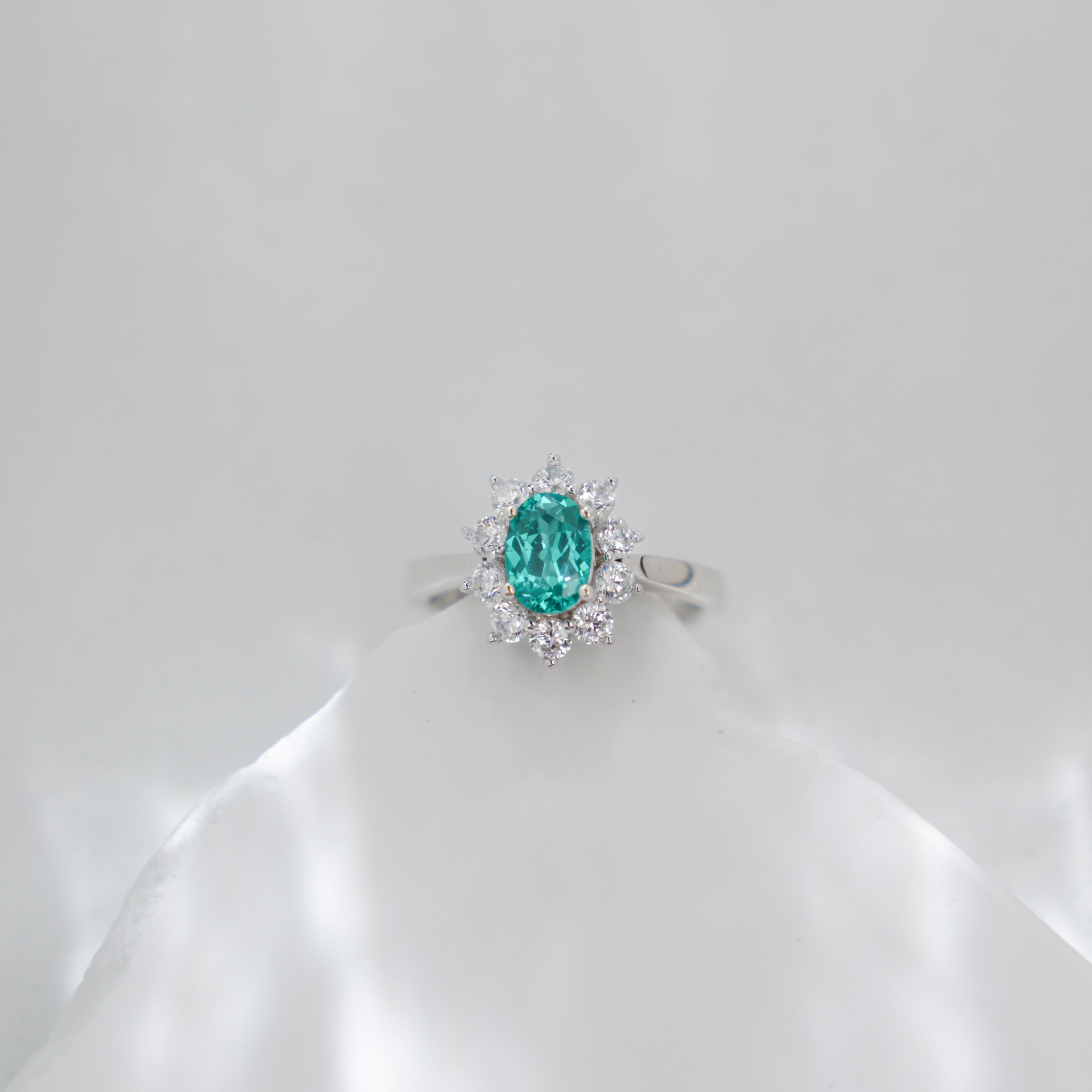 Lab-Grown Paraiba Color YAG Ring | S925 Sterling Silver Plated 18K Gold, Oval Cut with Halo Zircon Accents, Elegant Luxury Gemstone Jewelry