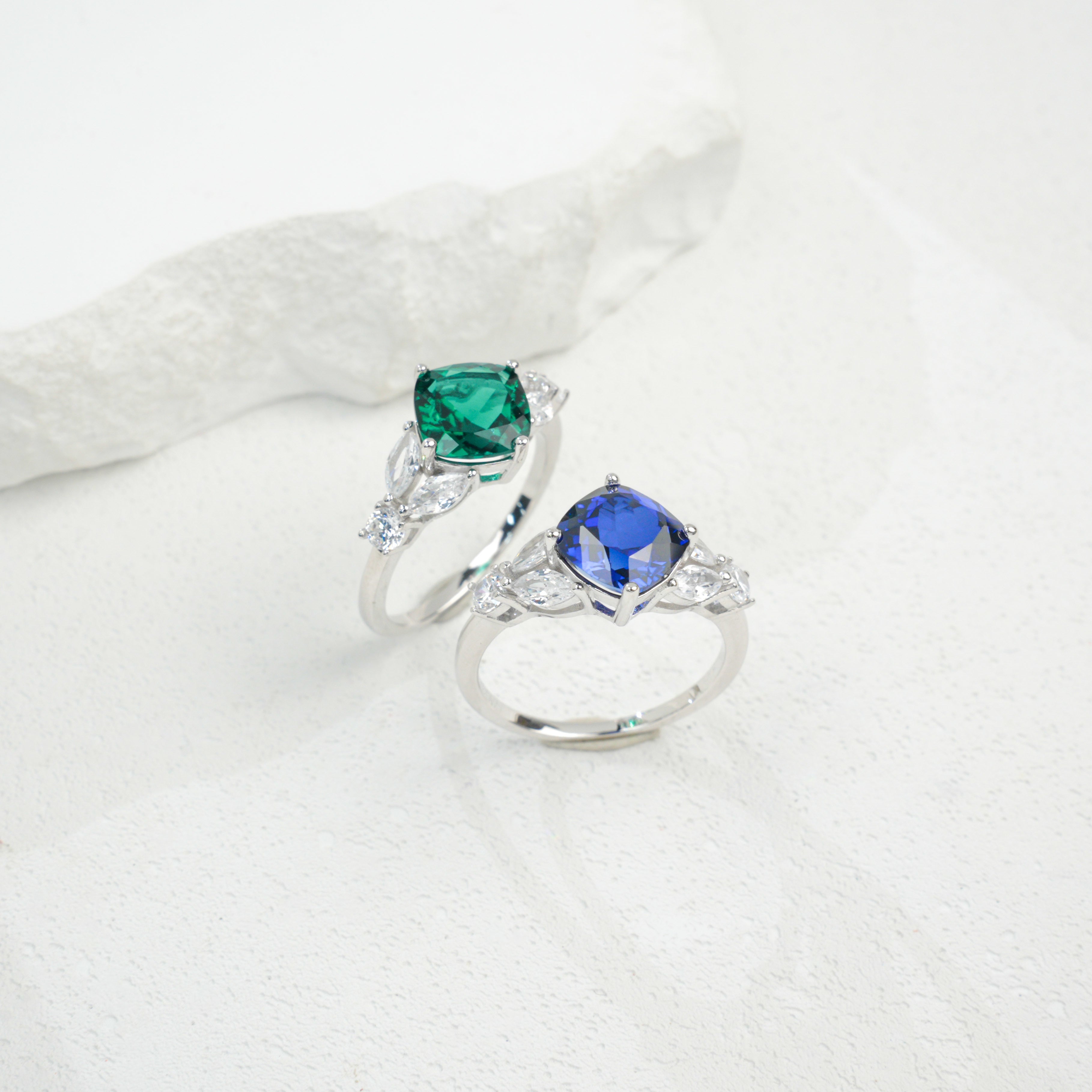 Cultivated Emeralds-Brilliant Kite Heart Ring