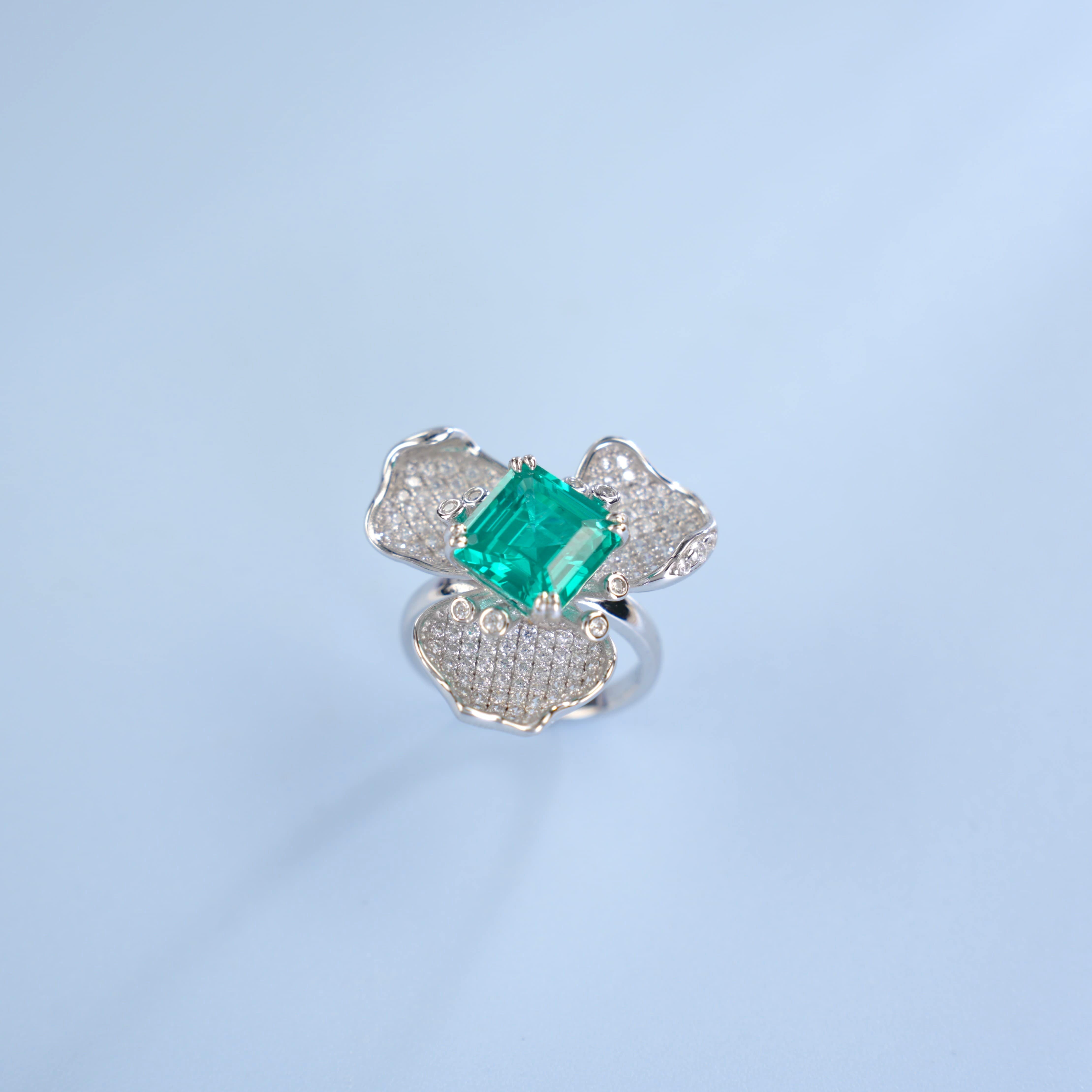 Lab-Grown Emerald - Lucky Clover Ring