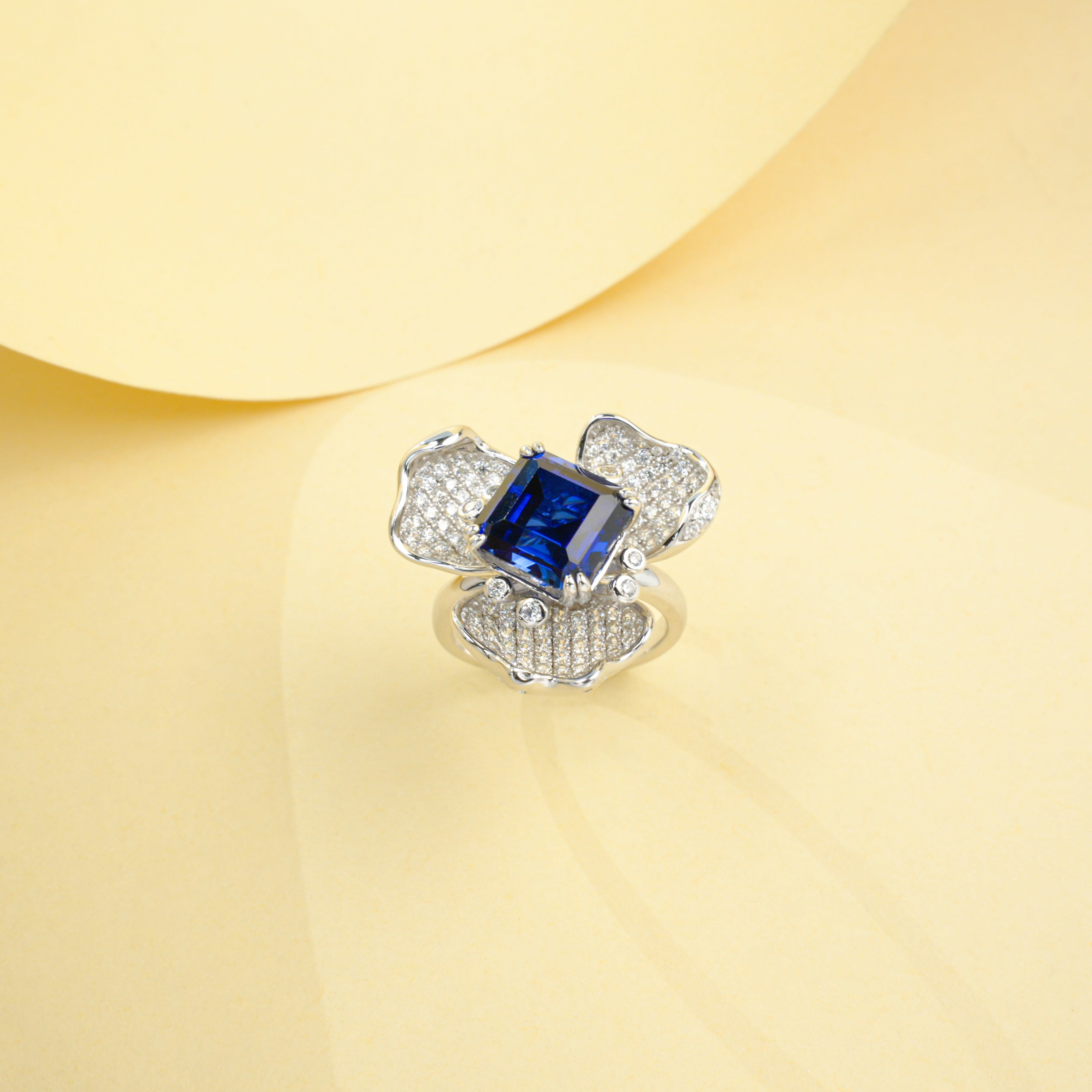Lab-Grown Emerald - Lucky Clover Ring