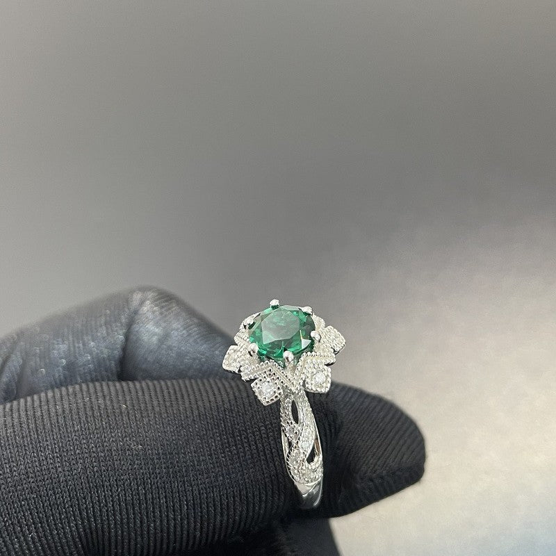 Luxurious Lab-Grown Emerald S925 Sterling Silver Plated with 18K Gold Ring - Dazzling Floral Design, Shine on Your Fingertips!