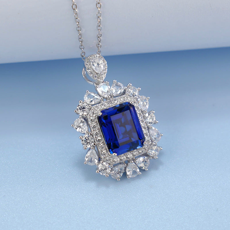 Stunning Exquisite Lab-Grown Sapphire Inlaid Pendant Exuding Elegant Charm with S925 Sterling 18K Gold Plating