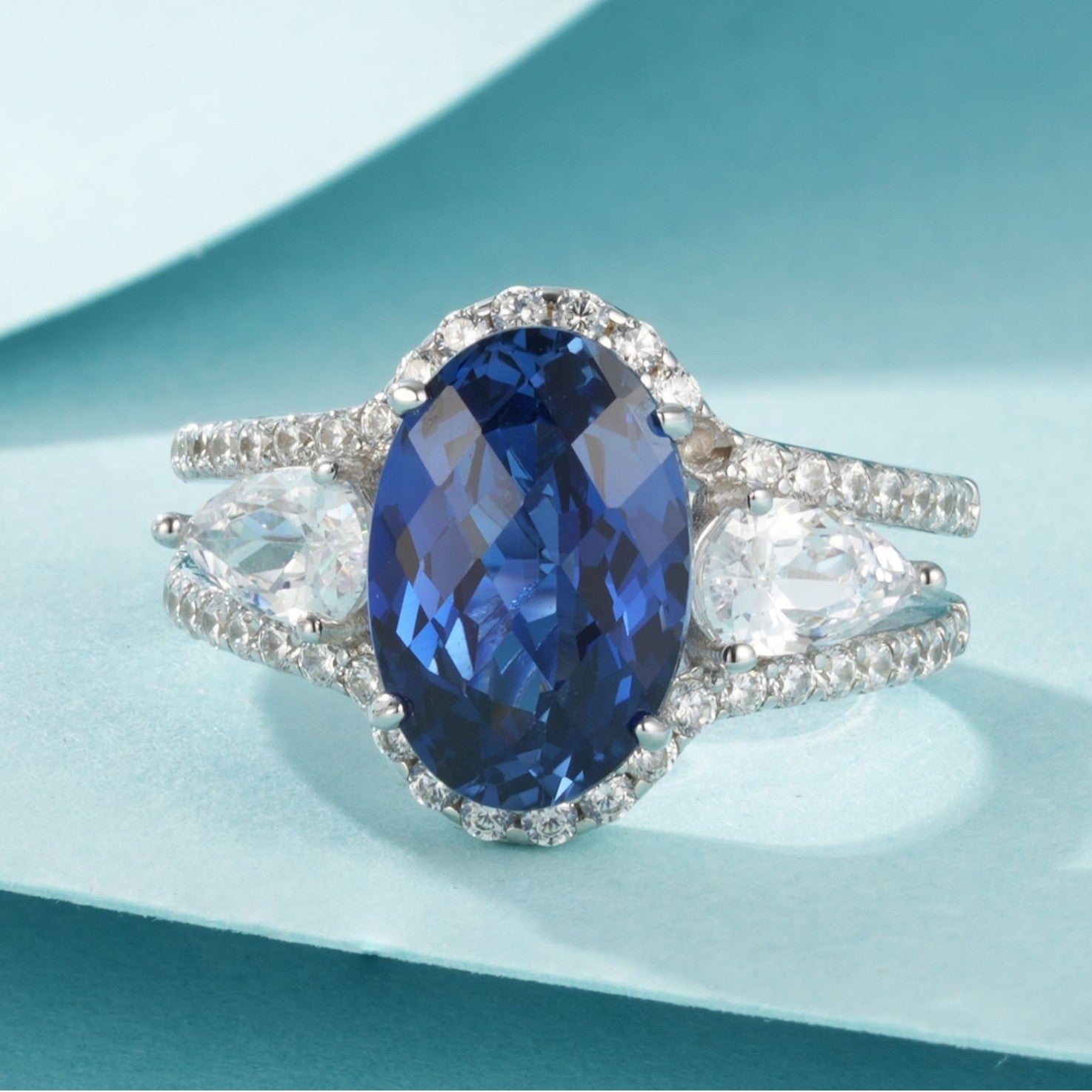 Elegant Lab-Grown Sapphire S925 Sterling Silver with 18K Gold Plating Ring – Shine on Your Fingertips