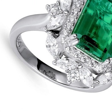 Cultivated Emerald & S925 Silver Plated 18K Two-in-One Ring/Pendant - Elegant & Versatile Jewelry