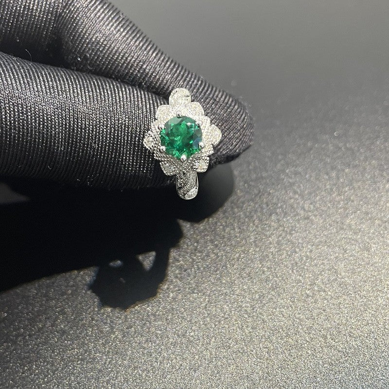 Luxurious Lab-Grown Emerald S925 Sterling Silver Plated with 18K Gold Ring - Dazzling Floral Design, Shine on Your Fingertips!