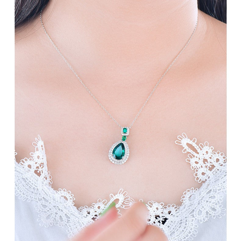 Luxurious Lab-Grown Emerald Pendant - S925 Silver Plated with 18K Gold, Adorned with Sparkling Diamonds, Exuding Elegant Charm