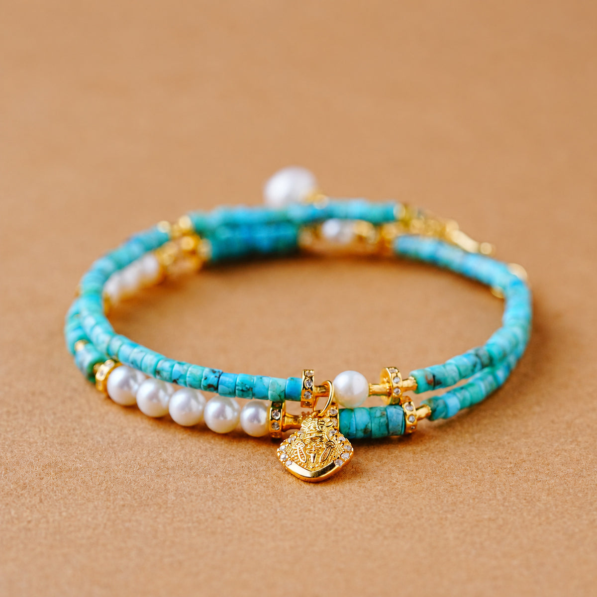 Northern Blue Dream mid-length turquoise and pearl style