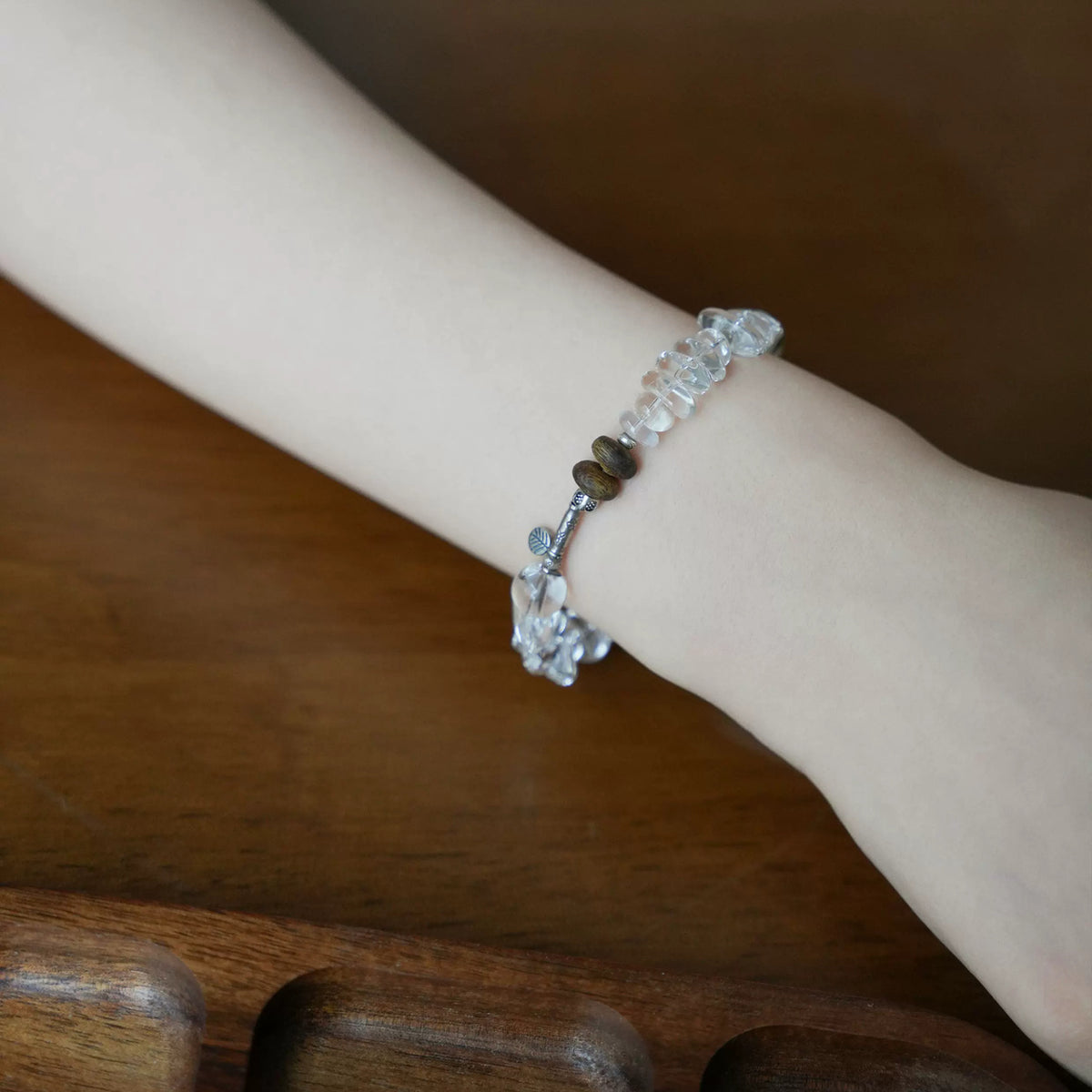 Pine bracelet without silver-tone cube styled on the wrist