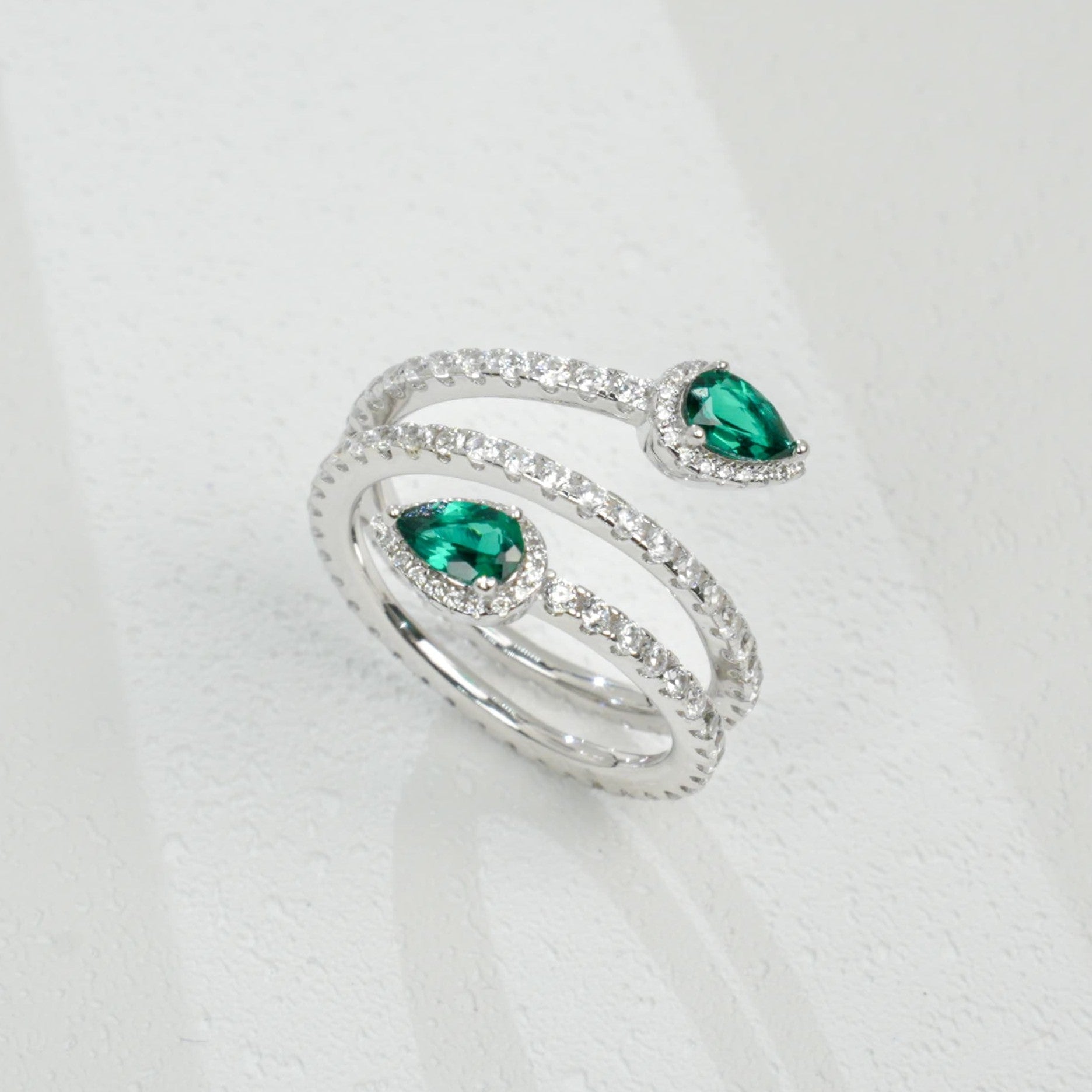 Lab-Grown Emerald Snake - Style Ring | S925 Sterling Silver Plated 18K Gold, Teardrop Cut with Zircon Halo Accents, Trendy Gemstone Jewelry