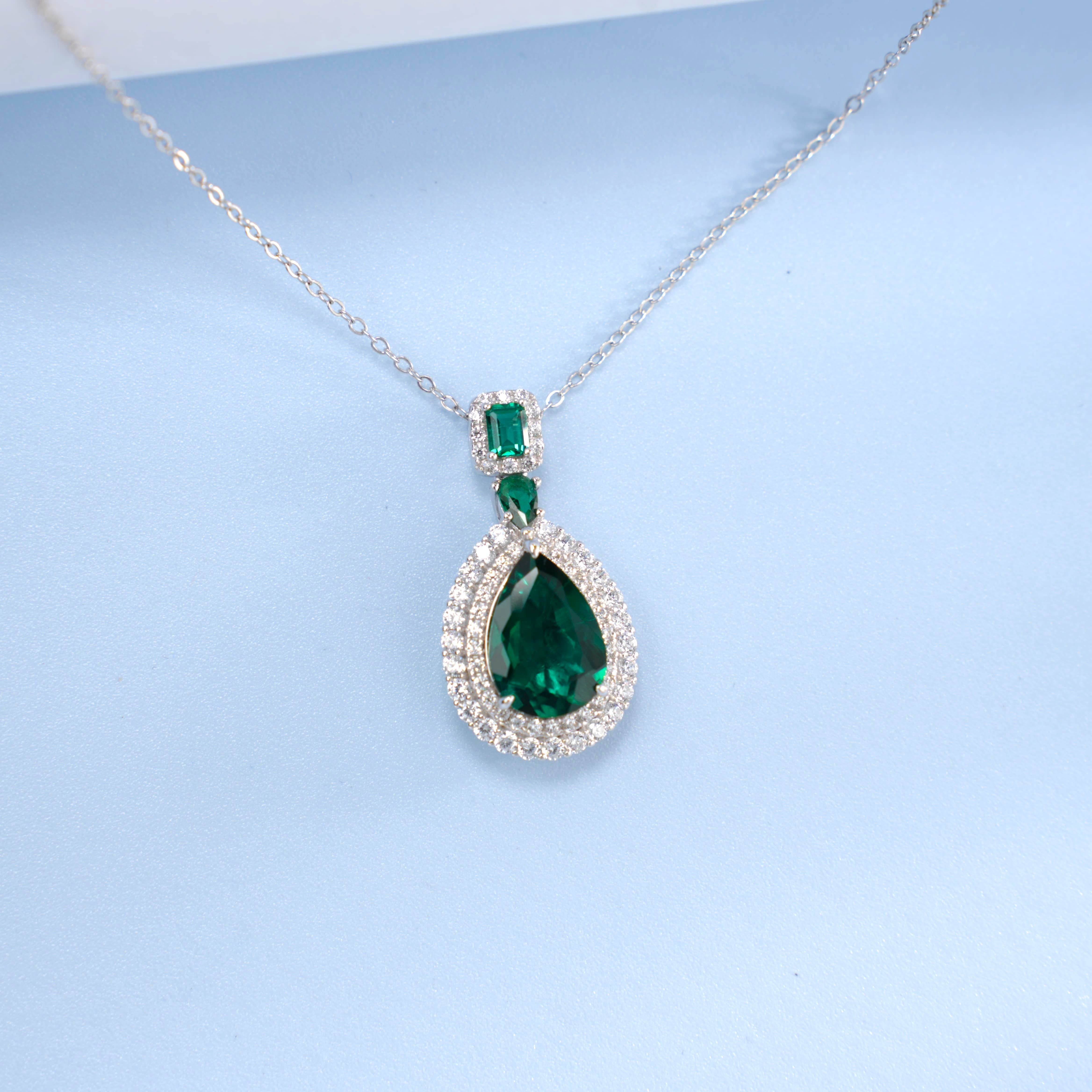 Luxurious Lab-Grown Emerald Pendant - S925 Silver Plated with 18K Gold, Adorned with Sparkling Diamonds, Exuding Elegant Charm