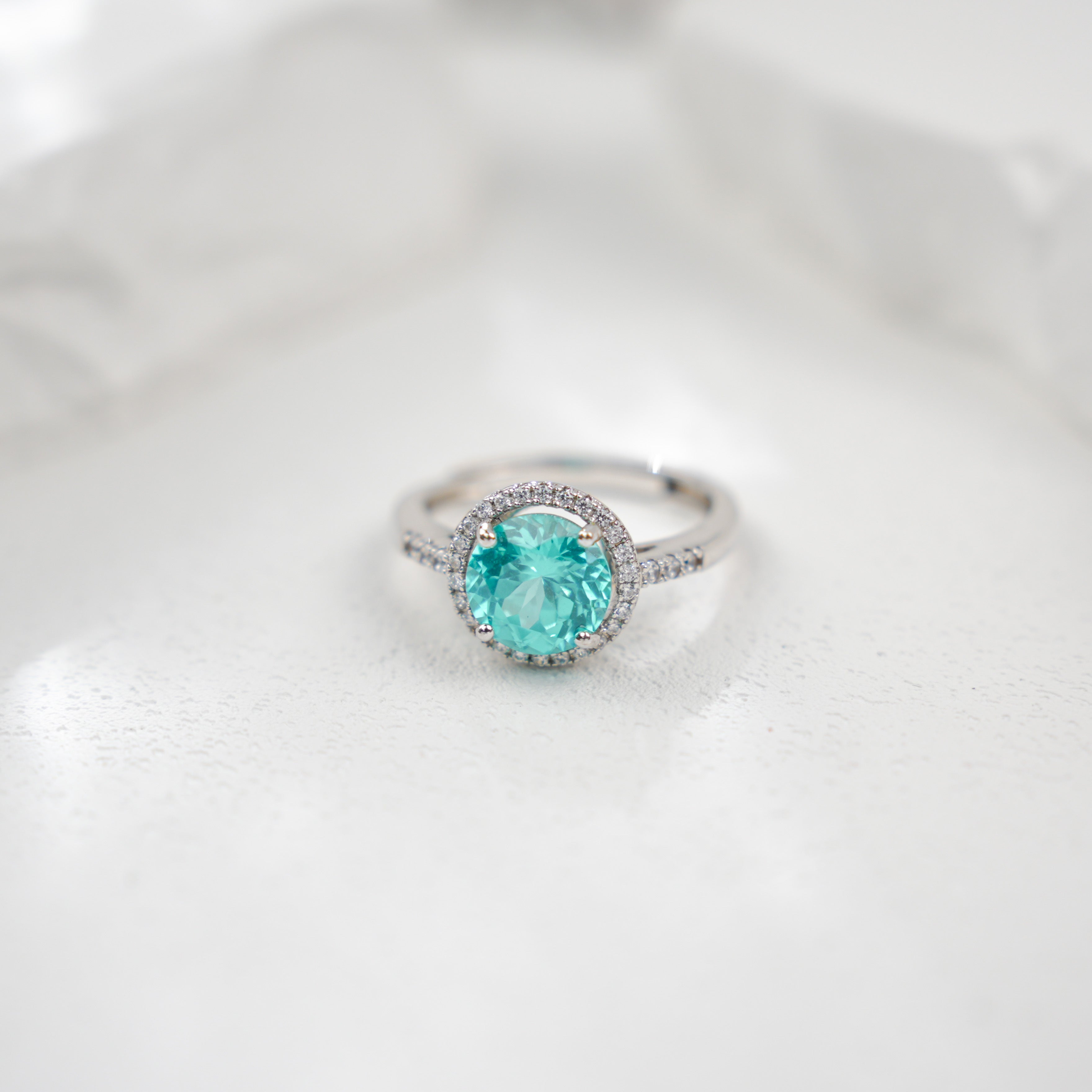 Lab-Grown Paraiba Color YAG Ring | S925 Sterling Silver Plated 18K Gold, Round Cut with Halo Zircon Accents, Elegant Luxury Gemstone Jewelry