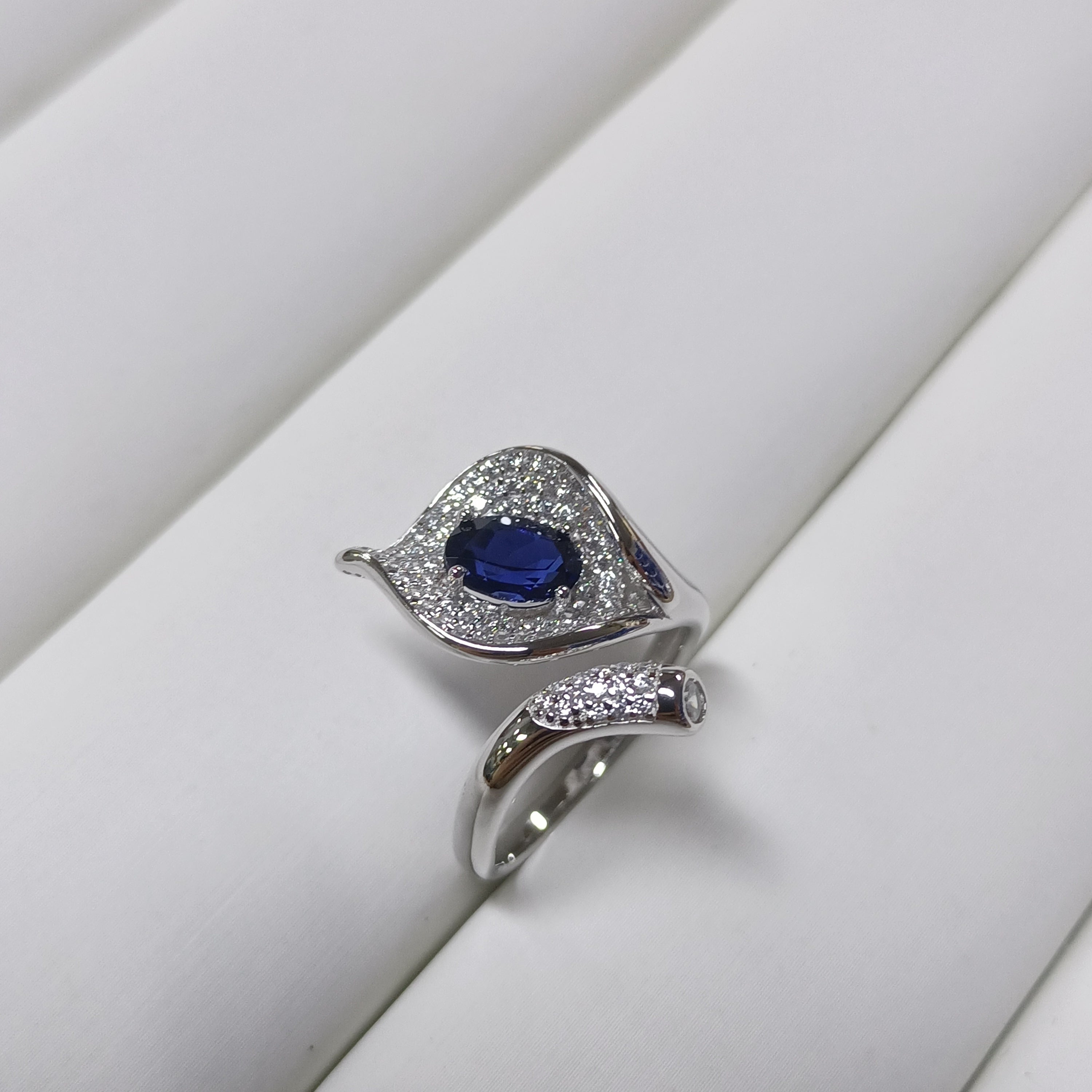 Lab-Grown Emerald - Floral Calla Lily Ring