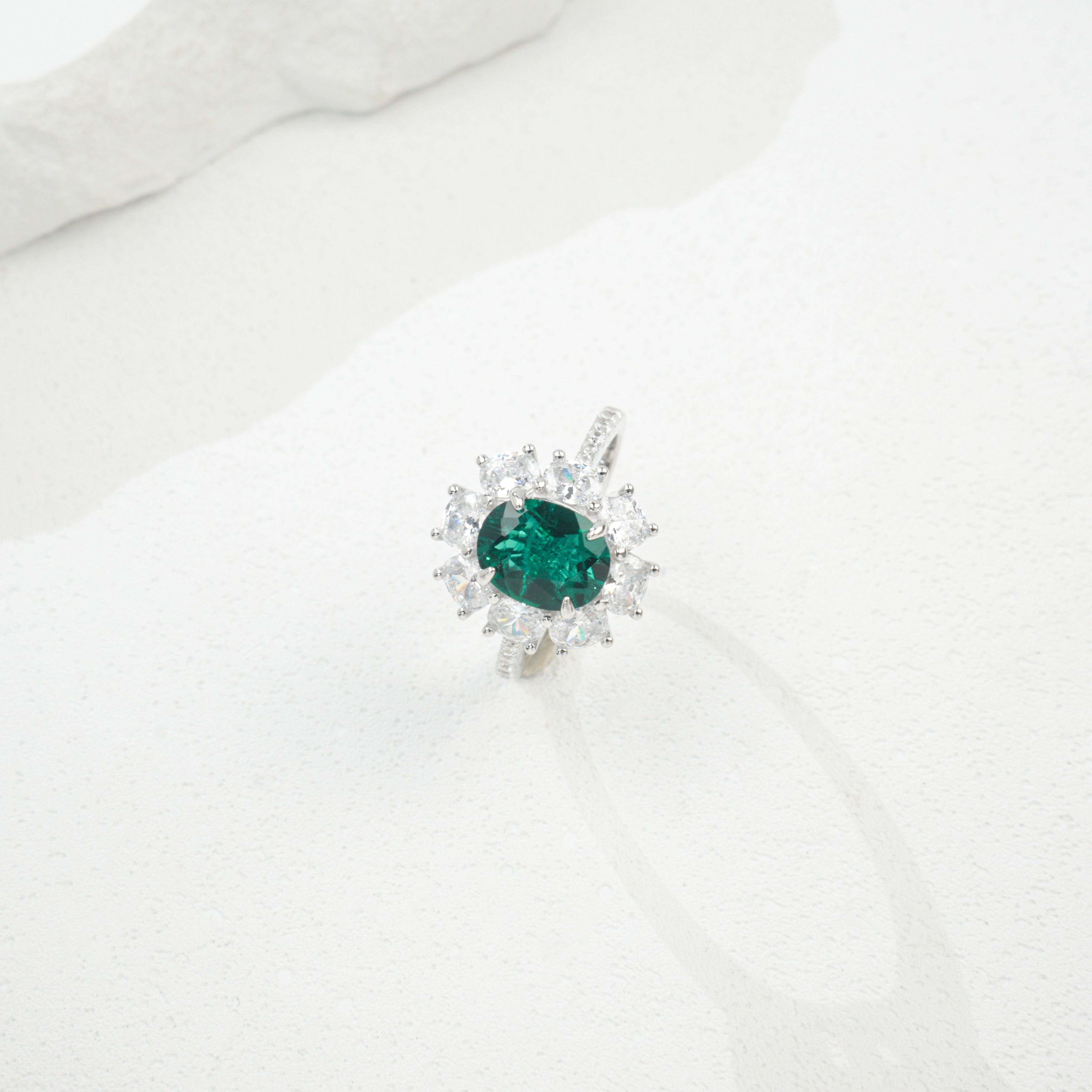 Lab-Grown Emerald - Star Cluster Verdant Glow Ring