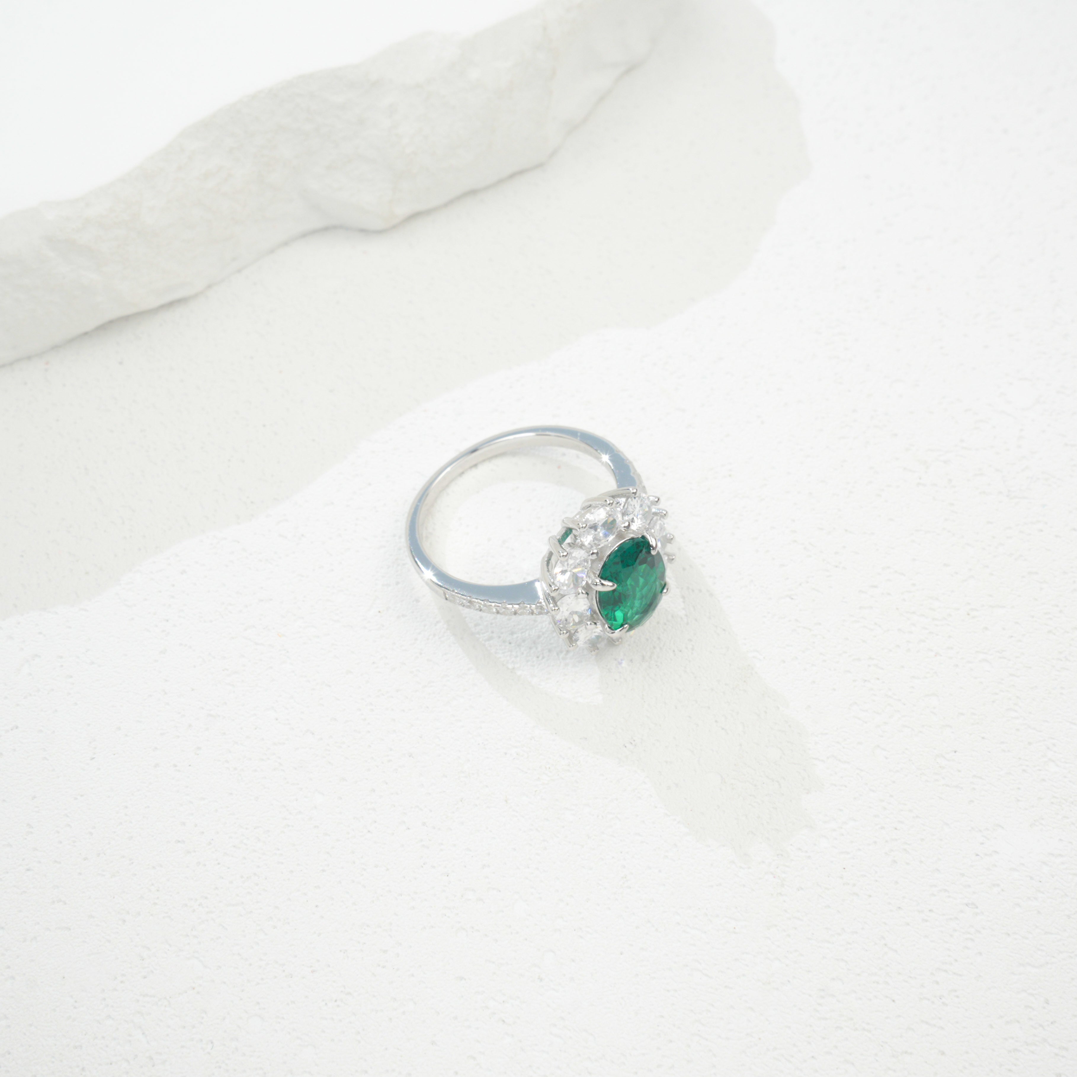 Lab-Grown Emerald - Star Cluster Verdant Glow Ring