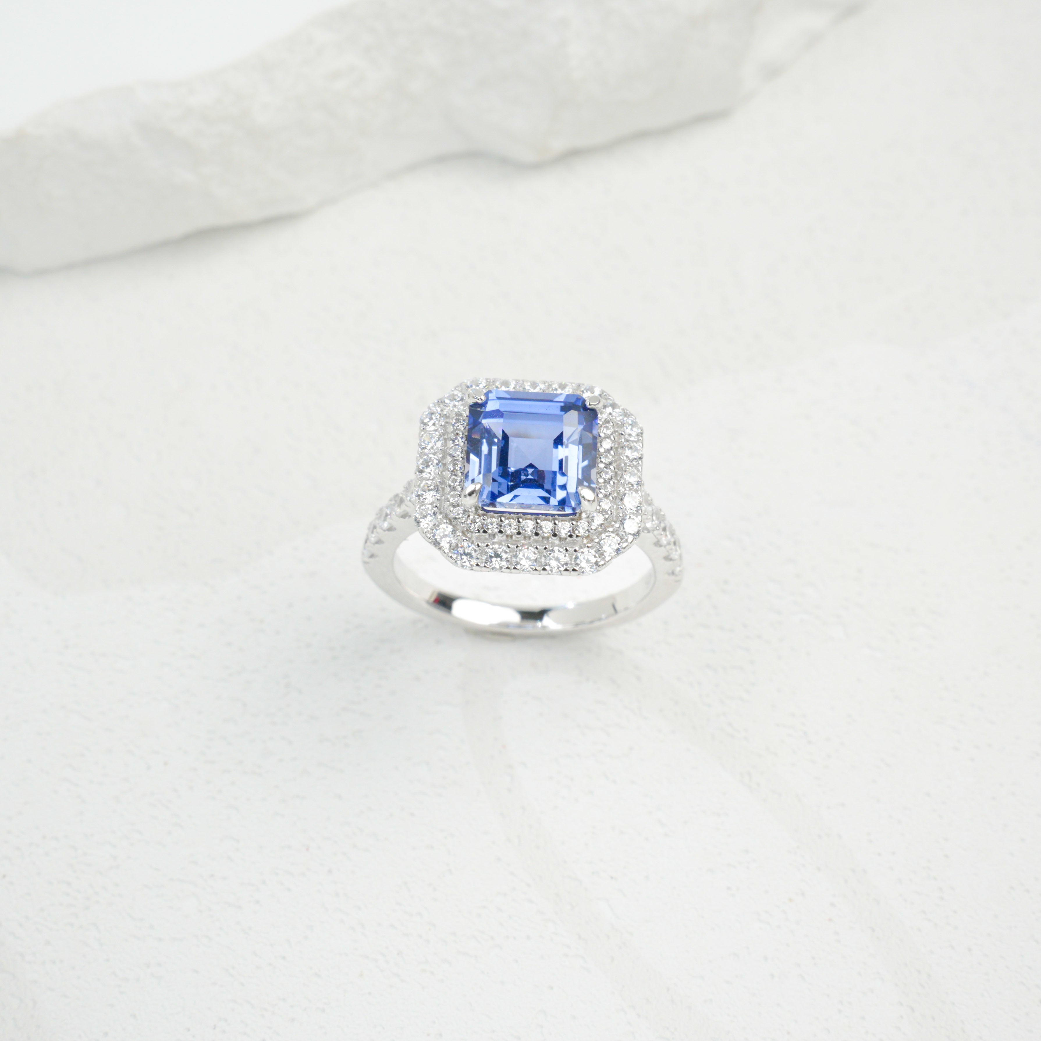 ab-Grown Sapphire - Diamond-Surrounded Square Court Deep Blue Ring