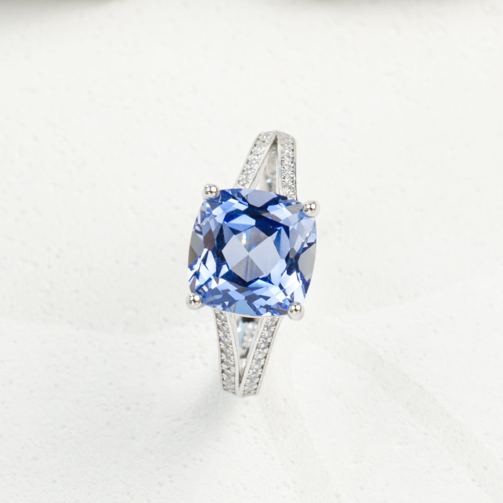 Lab-Grown Sapphire - Diamond-Edged Square Ripple Clear Blue Ring