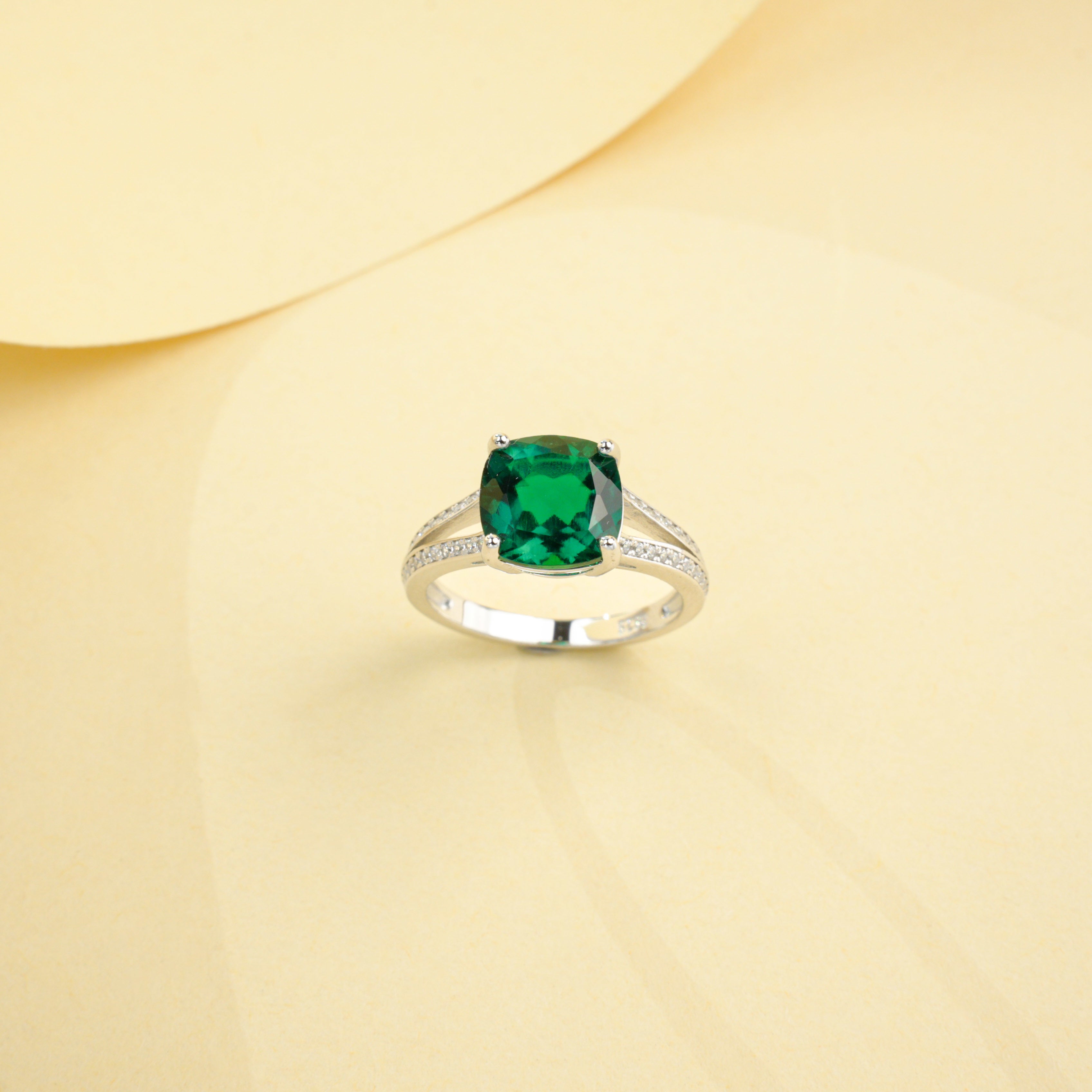 Lab-Grown Sapphire - Diamond-Edged Square Ripple Clear Blue Ring