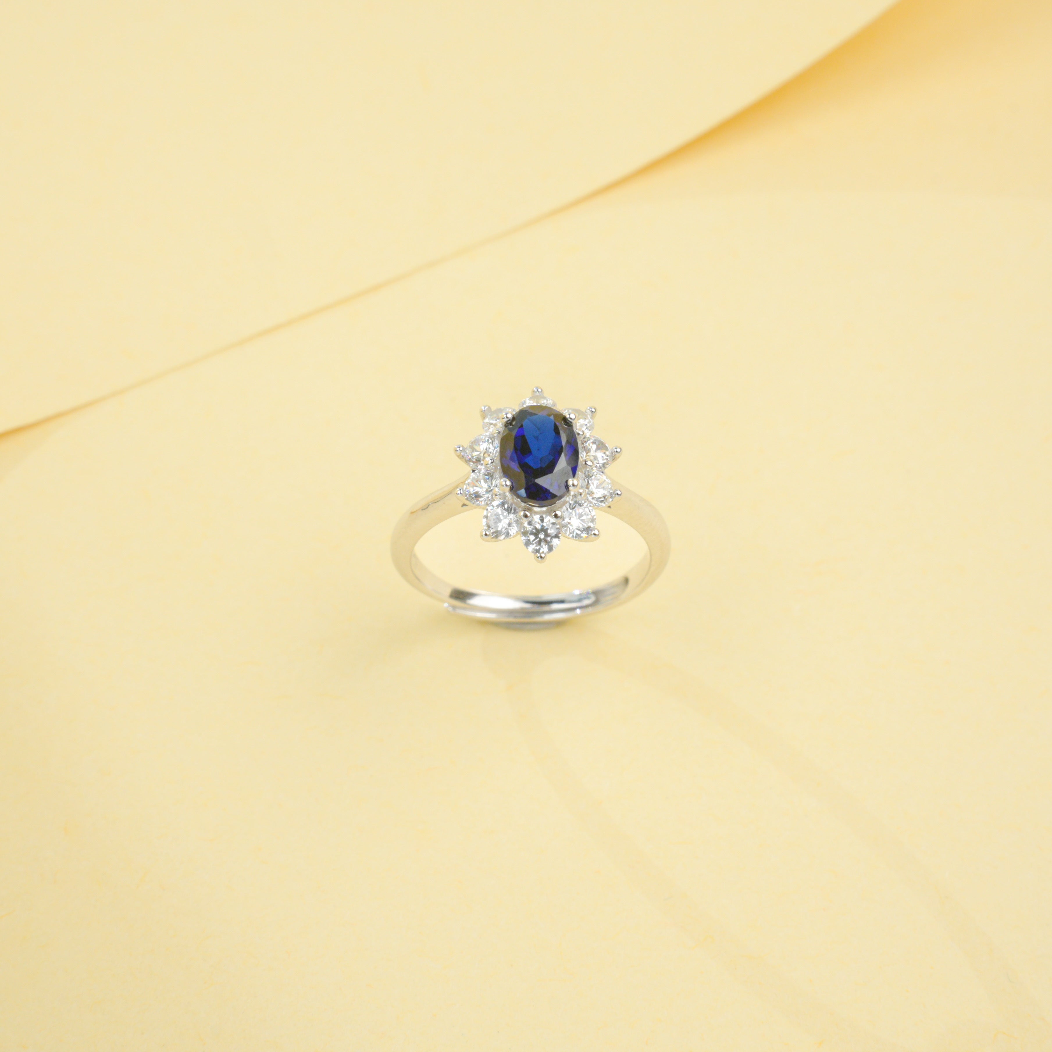 Lab-Grown Emerald - Oval Emerald Diamond Cluster Starburst Ring