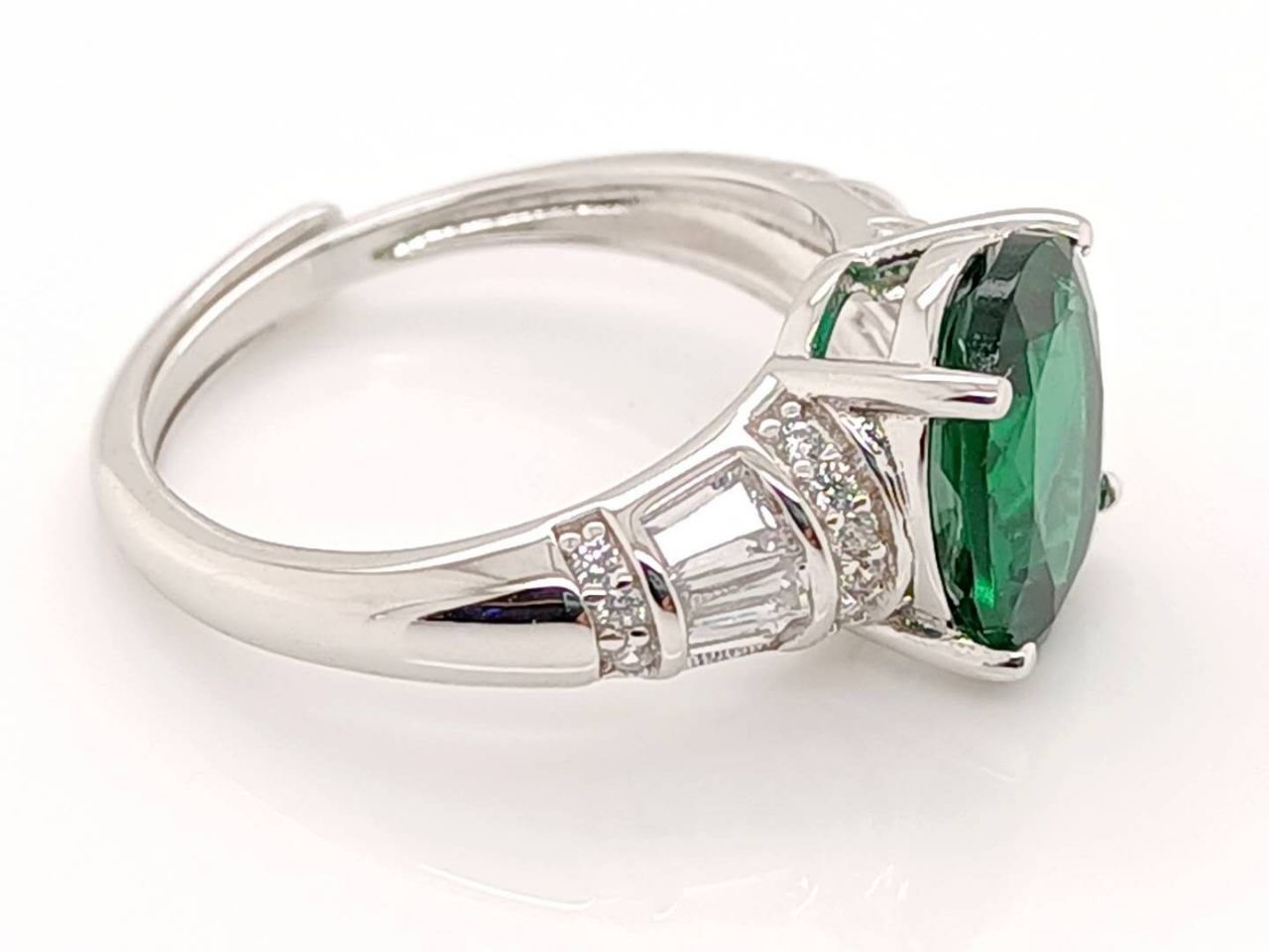Lab-Grown Emerald - Oval Emerald Diamond Accent Faceted Shadow Ring