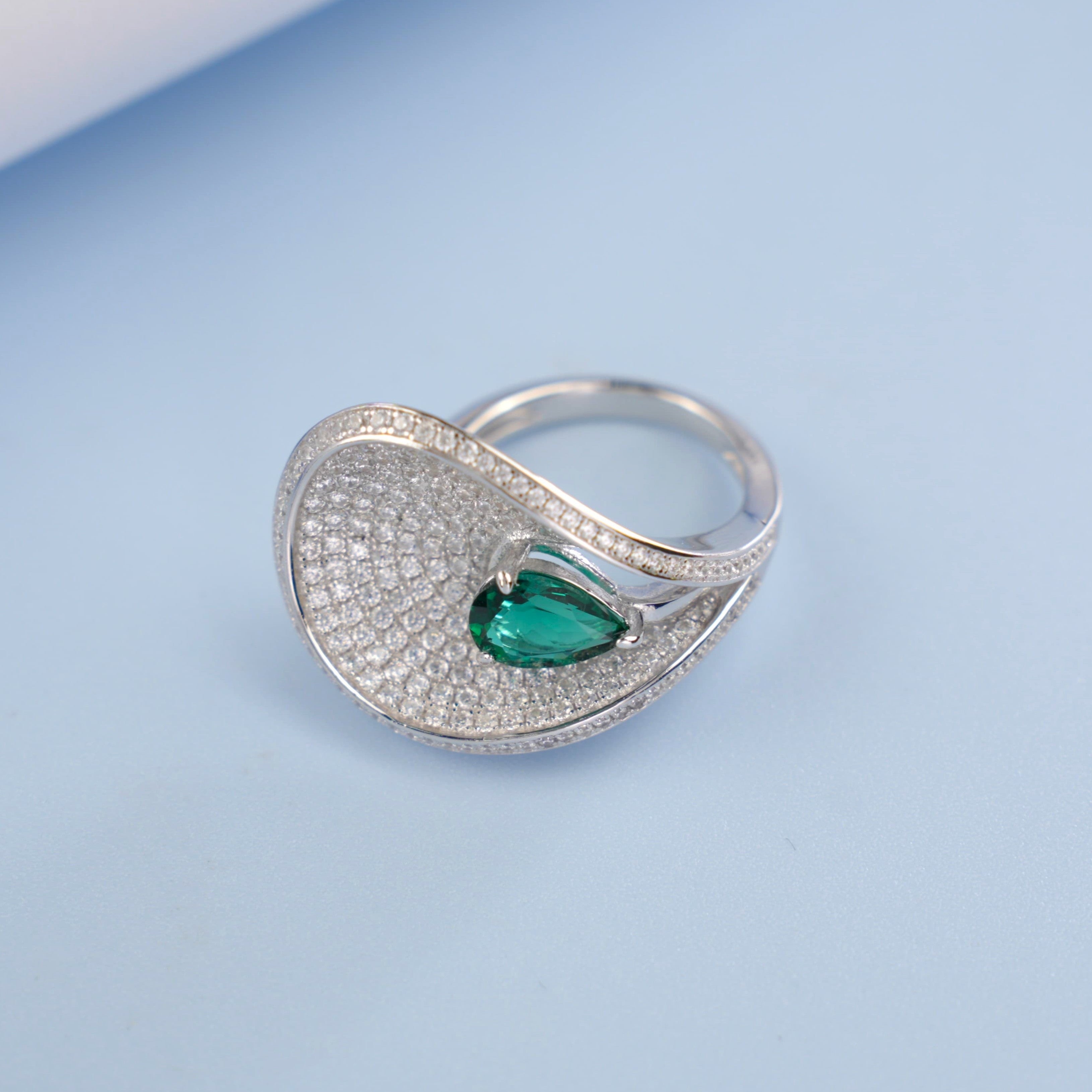 Lab-Grown Emerald - Dewy Emerald Diamond Curved Ripple Ring