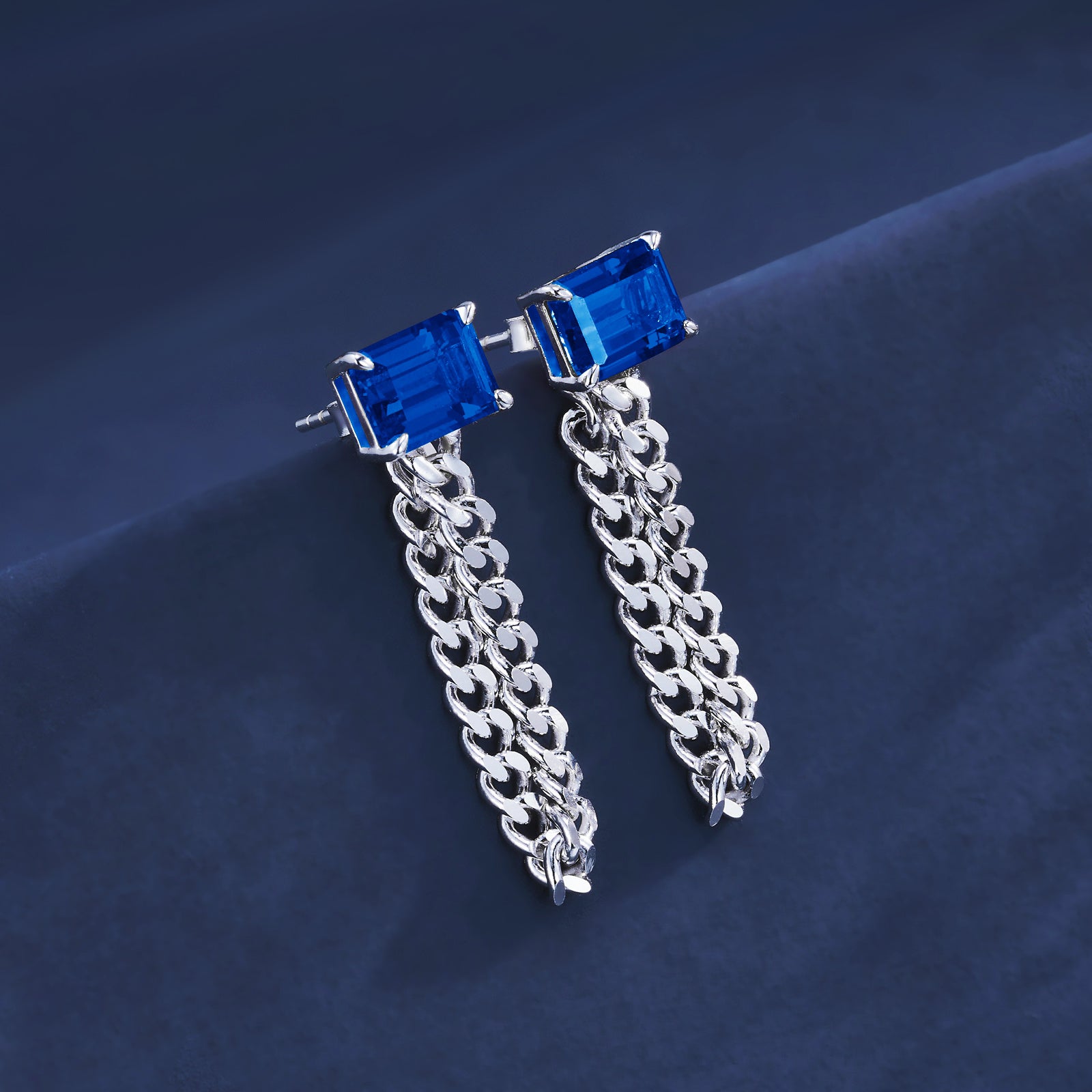 Chained Radiance | Industrial-Chain Square Emerald Earrings