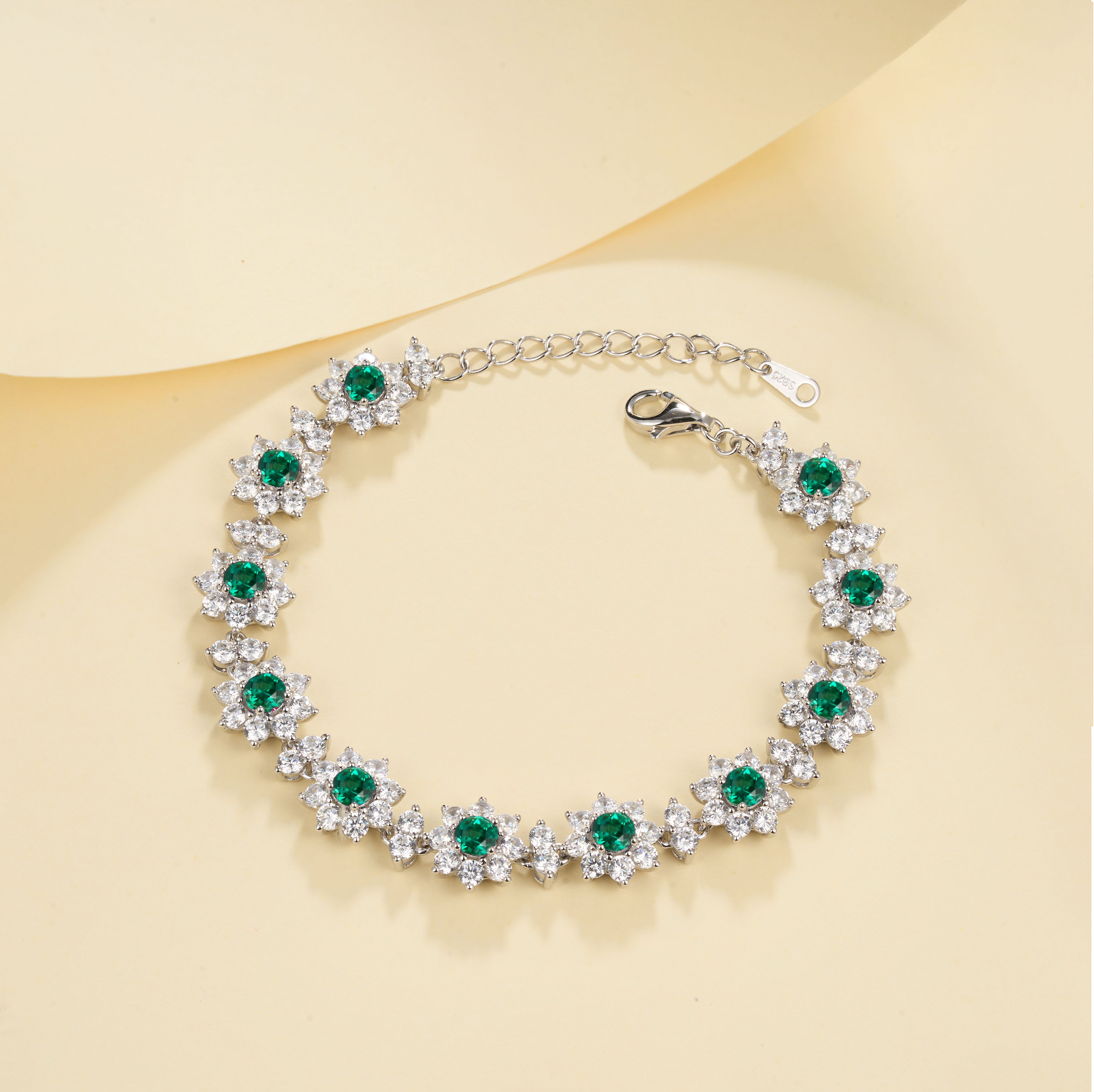 Luxurious Lab-Grown Sapphire S925 Silver with 18K Gold Plating Bracelet — Sparkling Floral Design, Exuding Elegant Charm