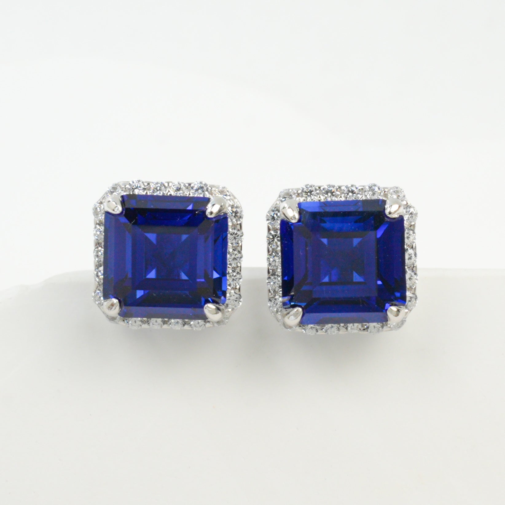 Cultivated Emerald - Luxurious Sugar Cube Earrings