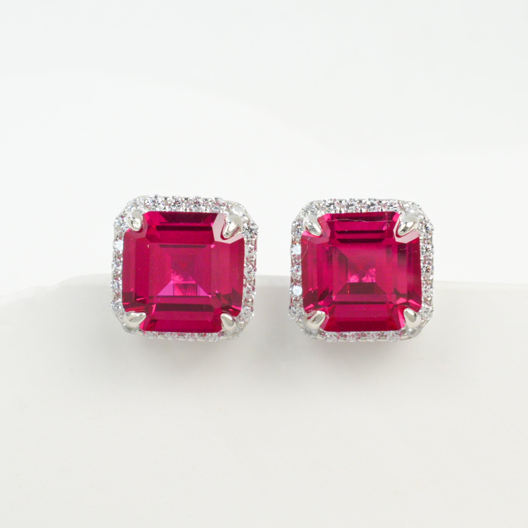 Cultivated Emerald - Luxurious Sugar Cube Earrings