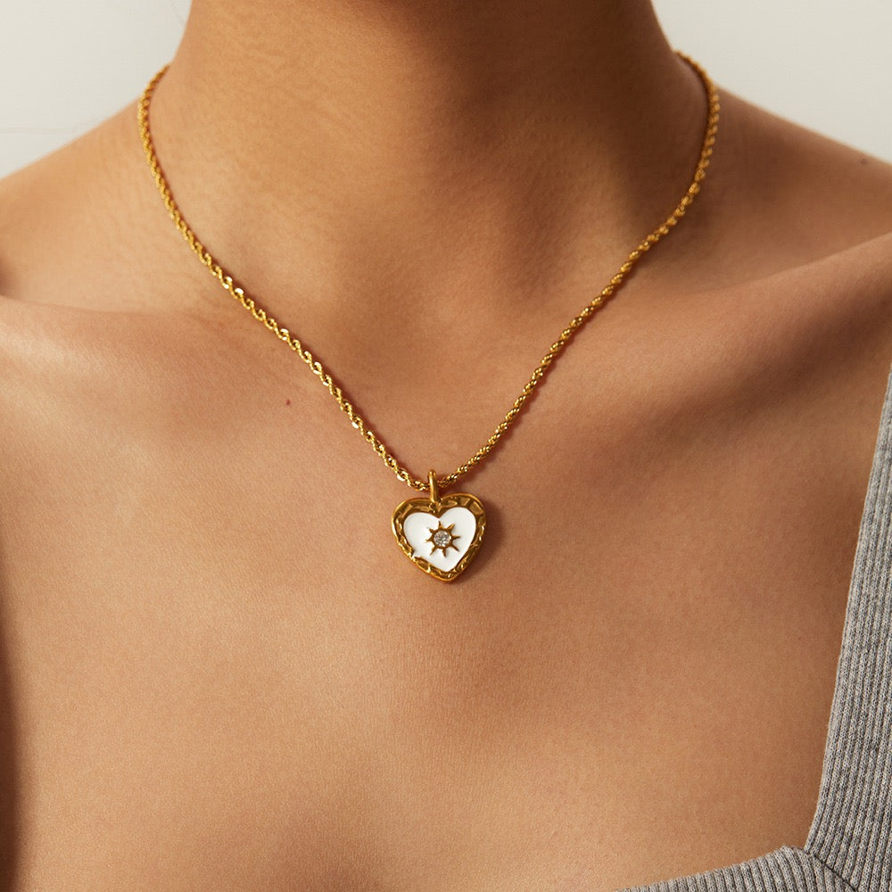 Vintage Heart Necklaces - Golden Romance