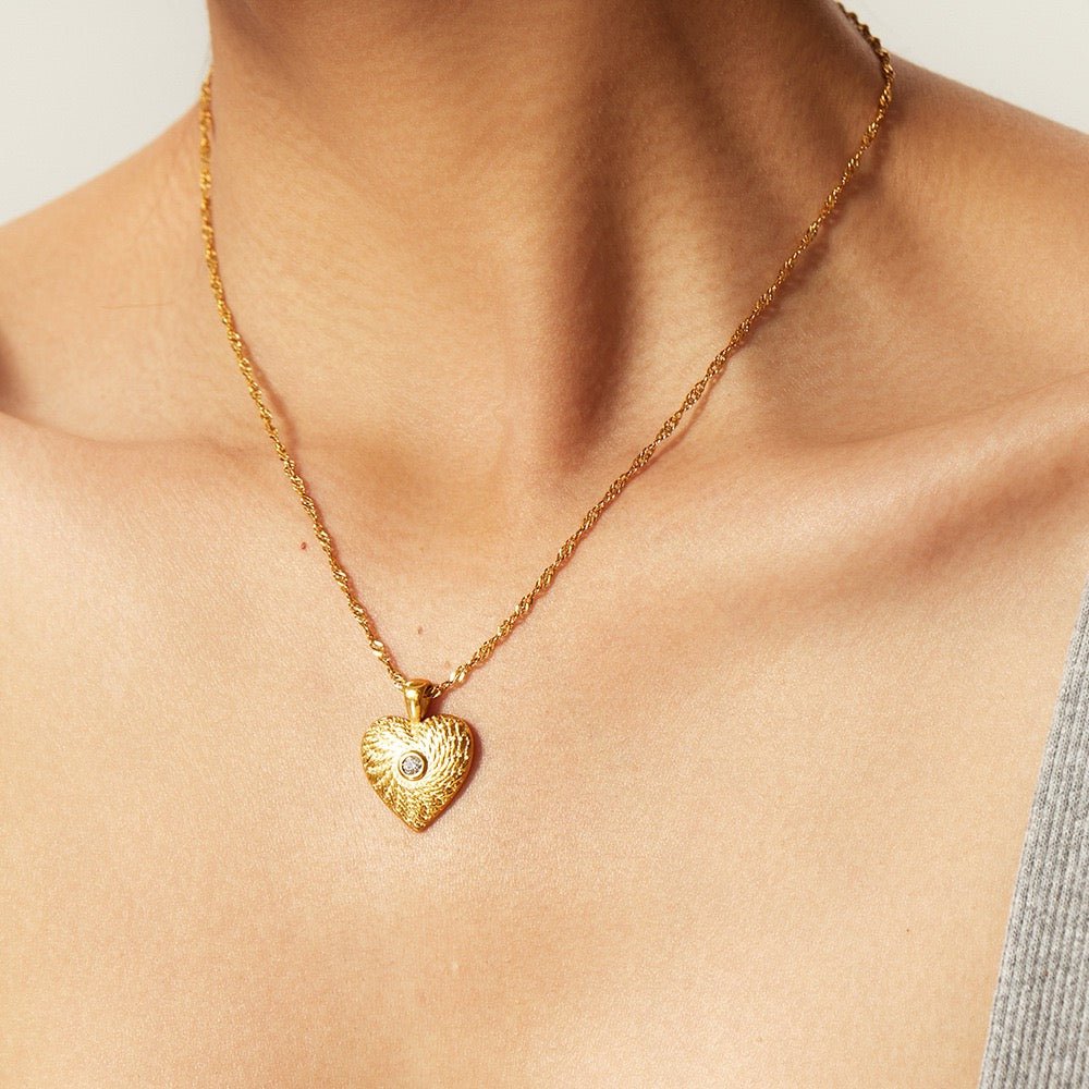 Vintage Heart Necklaces - Golden Romance