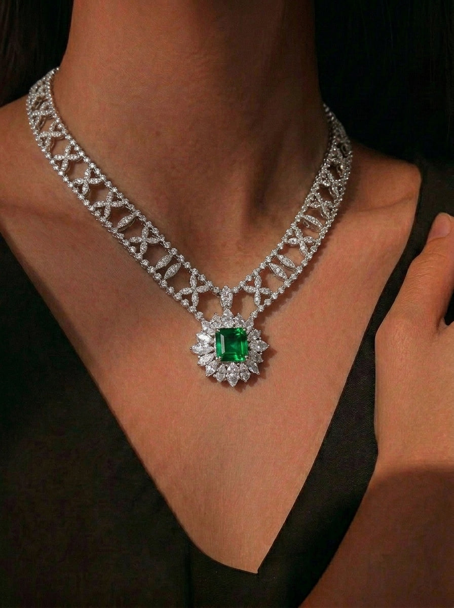 Luxurious Lab-Grown Sapphire S925 Silver with 18k Gold Plating Necklace - Dazzling and Exquisite, Exuding Elegant Charm