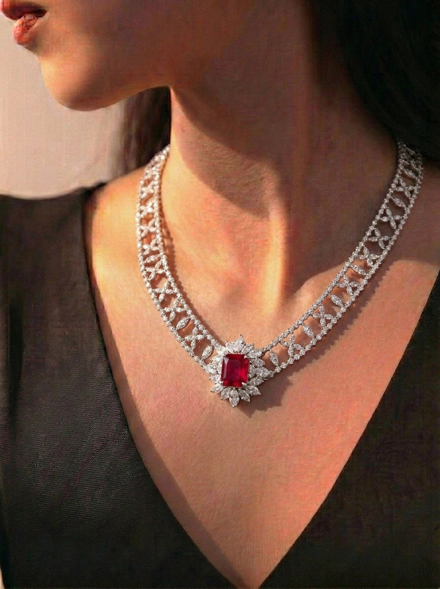 Luxurious Lab-Grown Sapphire S925 Silver with 18k Gold Plating Necklace - Dazzling and Exquisite, Exuding Elegant Charm