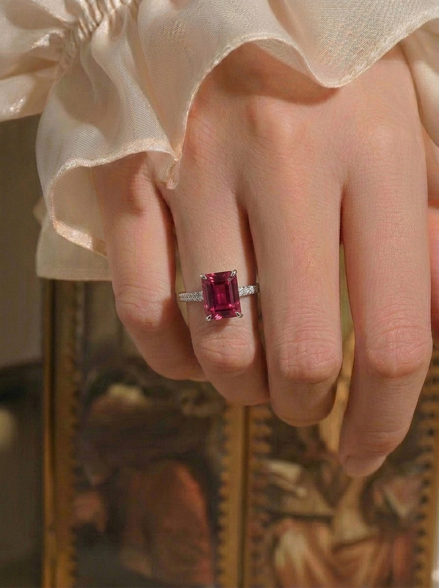Cultivated Emeralds-Prismatic Elegant Ring