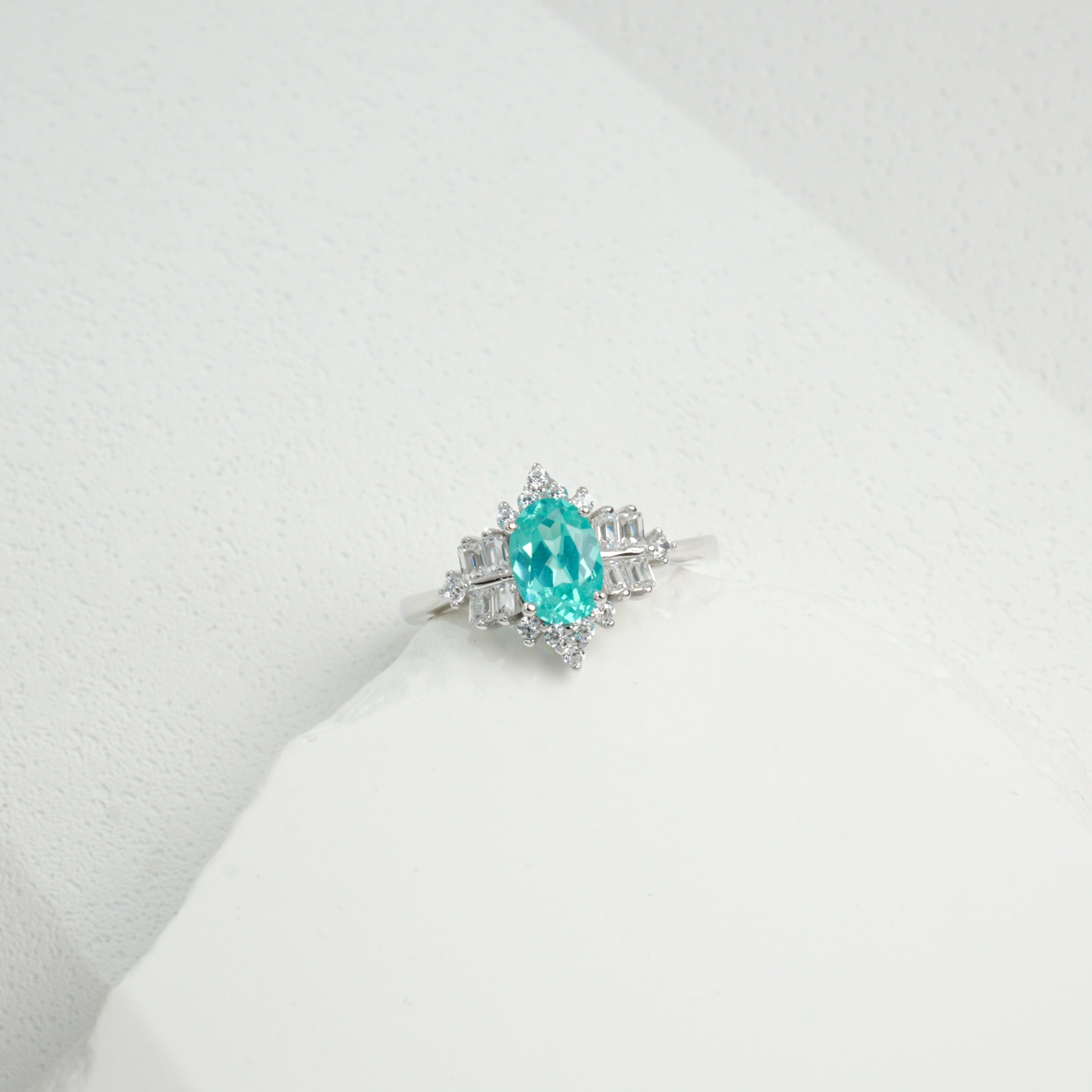 Lab-Grown Paraiba Color YAG Ring | S925 Sterling Silver Plated 18K Gold, Oval Cut with Baguette & Round Zircon Accents, Vintage-Inspired Luxury Gemstone Jewelry