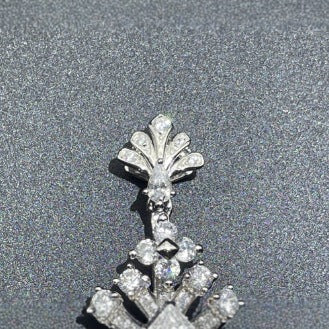Cross-border wish European and American fashion jewelry women's colored treasure fat triangle hollow diamond 10 * 10 pendant wholesale