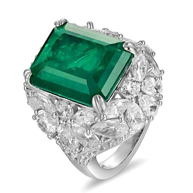 Luxurious Lab-Grown Emerald S925 Silver with 18k Gold Plating Ring - Dazzling Diamond Accents, Exuding Noble Elegance