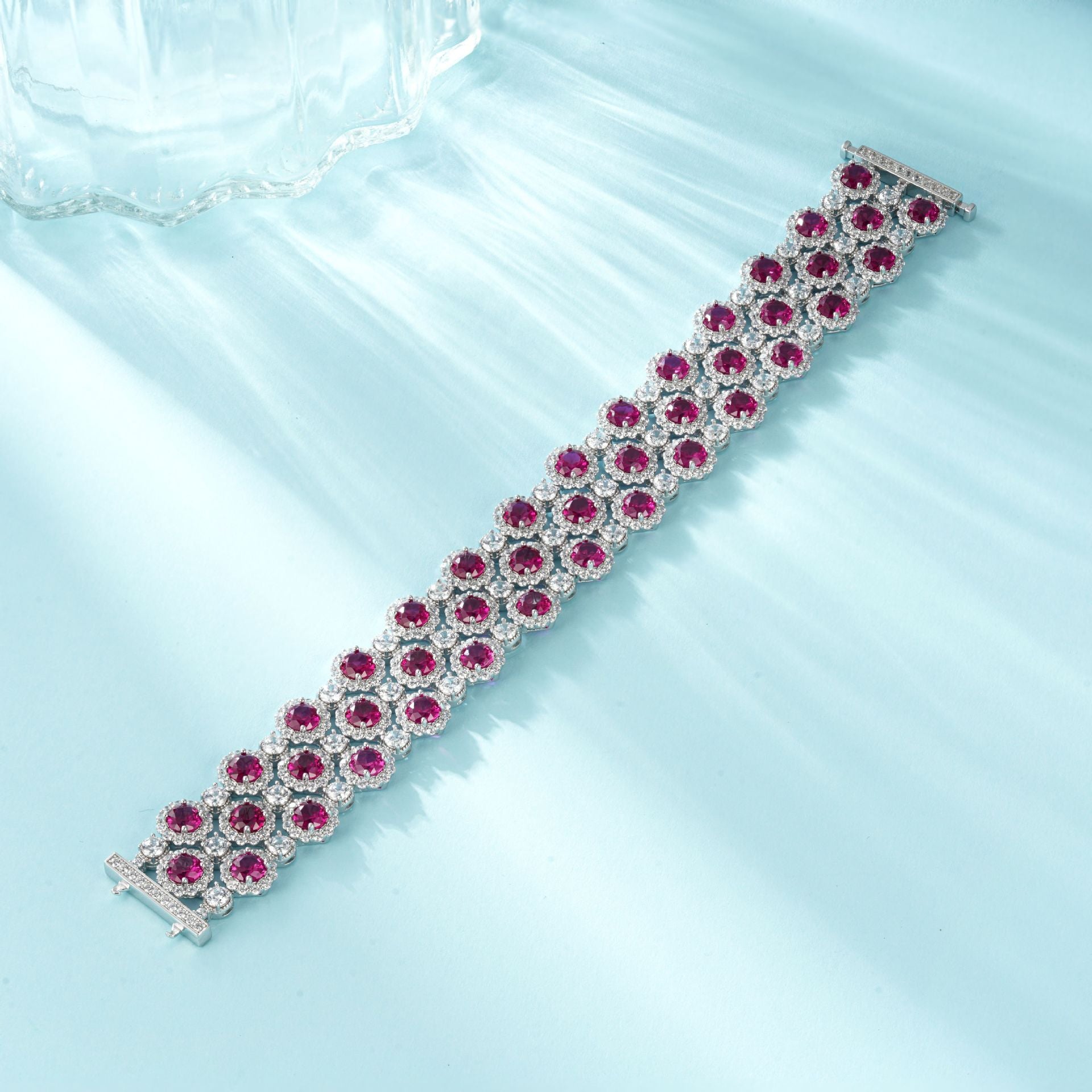 2025 Cross-border e-commerce new product cultivation red envelope bracelet, classic, retro light luxury gorgeous high-end jewelry